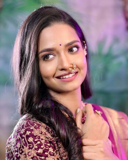 Vallari Viraj Paithani Saree Look