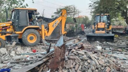 akola Railway land worth Rs 10 crore encroached from 25 years