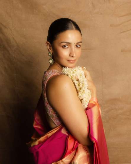 alia bhatt marathi look