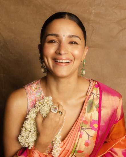 alia bhatt marathi look