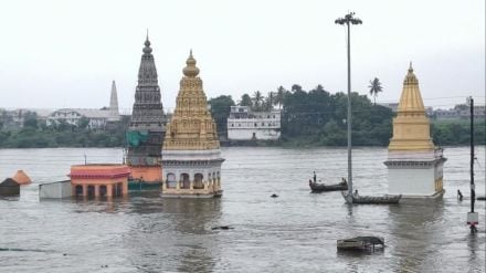 bhima river floods pandharpur temples