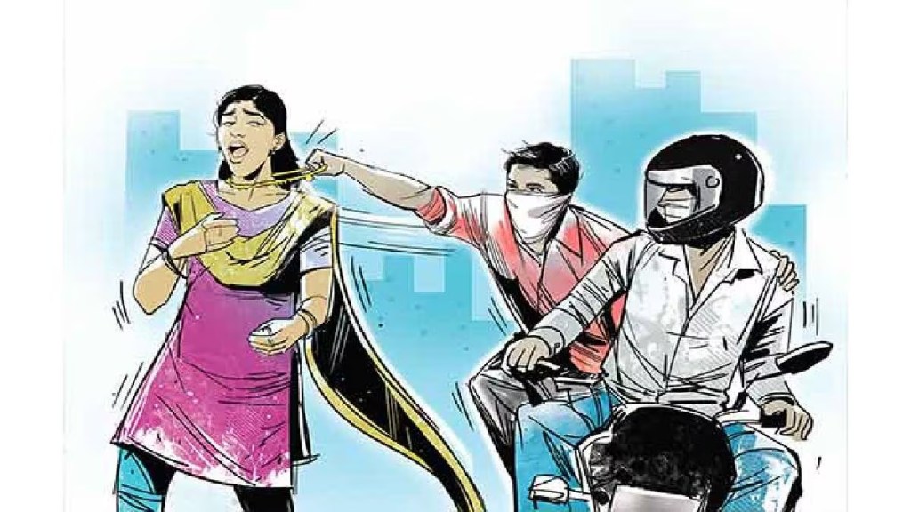 Thieves Target Women Swargate Area Gold Theft Incidents pune