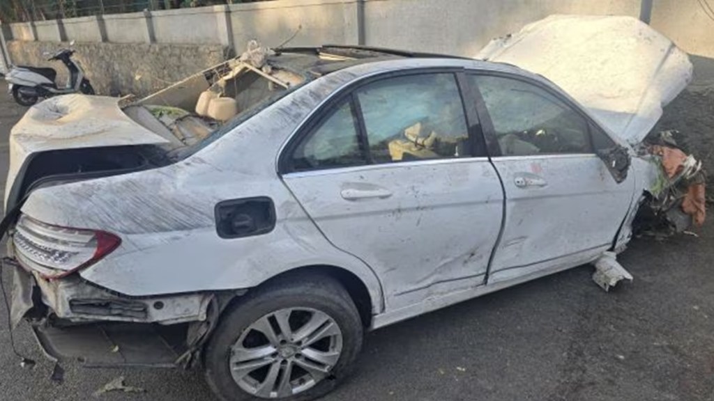 pune Mercedes accident marathi news