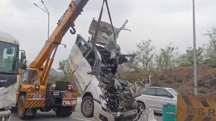 mumbai pune expressway accident
