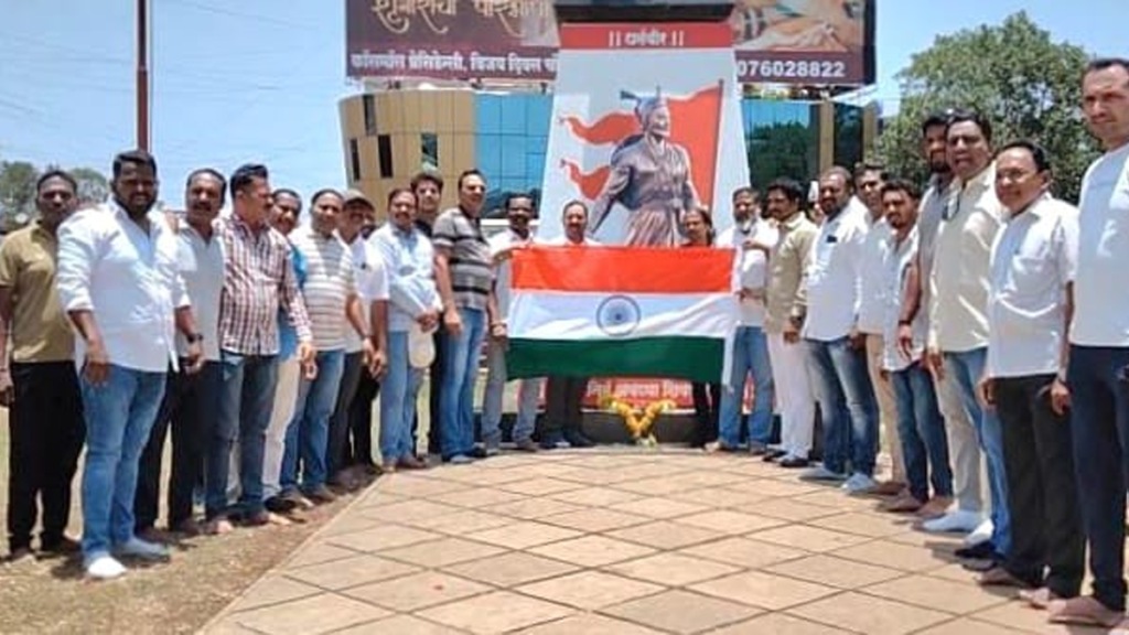 Indian Army took Revenge under Operation Sindoor a grand celebration took place in Karad Indian Army took Revenge under Operation Sindoor a grand celebration took place in Karad