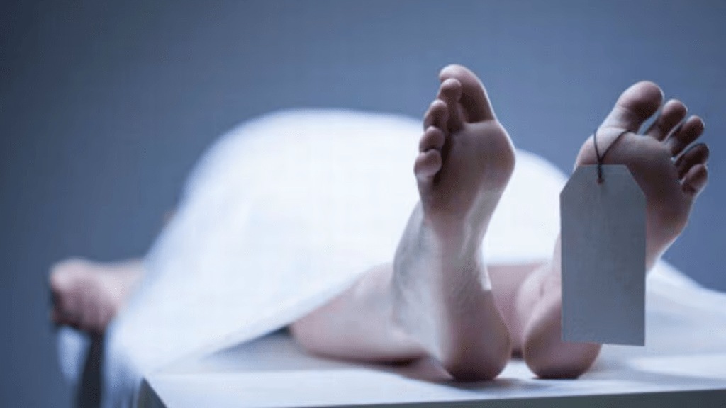 The injured woman from the Byculla building accident has died mumbai