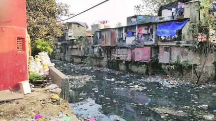 Work on building barriers in Bhayandar is delayed, and the risk of flooding remains