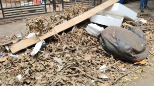 Piles of garbage on the roads at various places in Vasai Virar city