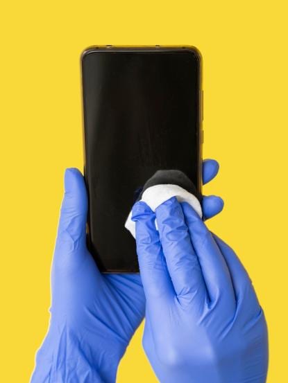 10 ways to keep your smartphone protected during monsoon season