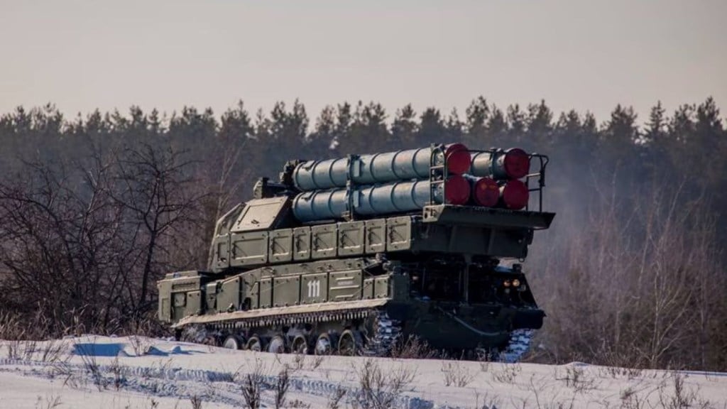 Air defense missile system S-400