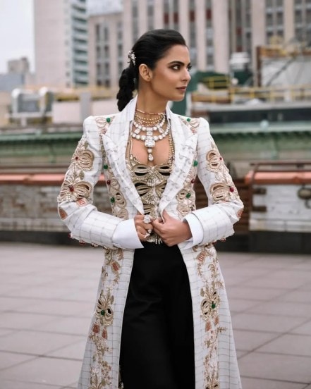 isha ambani met gala stylish look her necklace worth rs 800 crore
