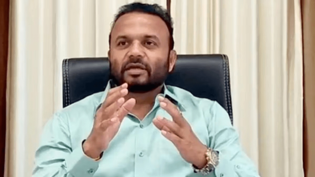 satara political clash jaykumar gore criticizes ramraje naik over  Devendra Fadnavis support