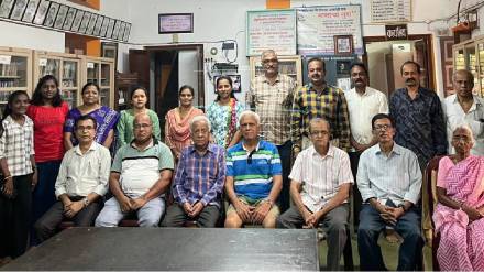 jaywant Dalvis book was discussed in an open literary discussion organized by Sahitya Prerna Katta in Ajgaon and Raghunath Ganesh Khatkhate Library in Shiroda