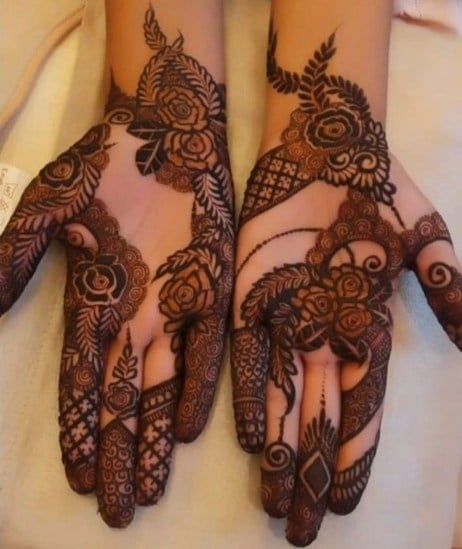 Bridal mehndi designs with gown
