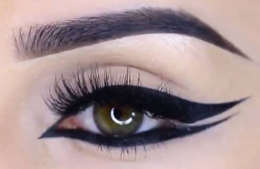 Double Wing Eyeliner