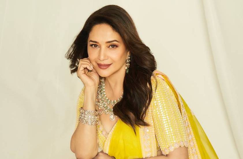 Simple juda for saree look