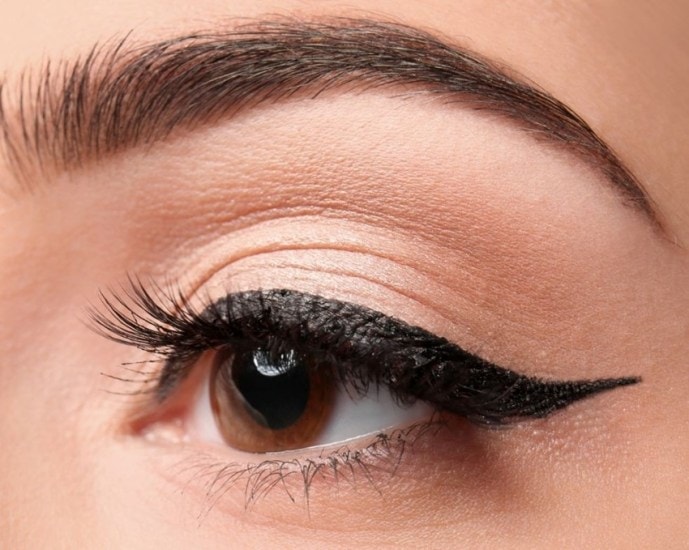 Winged Eyeliner