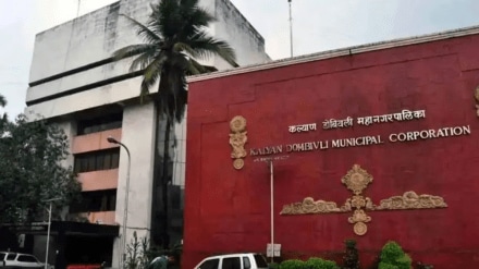 In Kalyan, two doctors providing medical services without a medical degree have been charged; action taken by the KDMC medical department