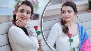 marathi actress mayuri deshmukh in white anarkali dress