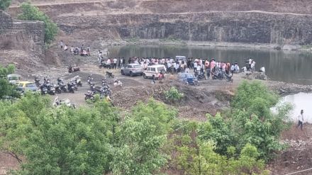 nagpur Five people died due to drown in a mine including two childrens