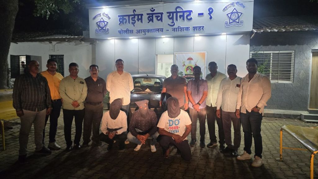 nashik fake fda officers loot vehicle drivers in nashik three arrested