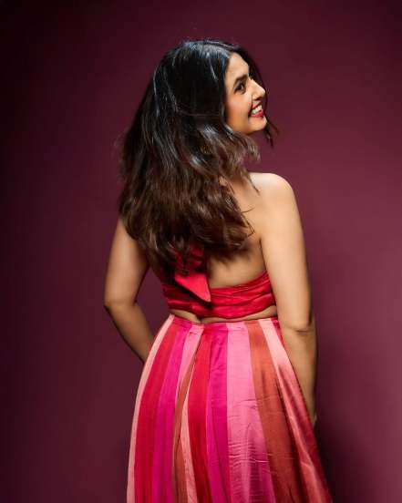 prajakta mali in colourful lehenga