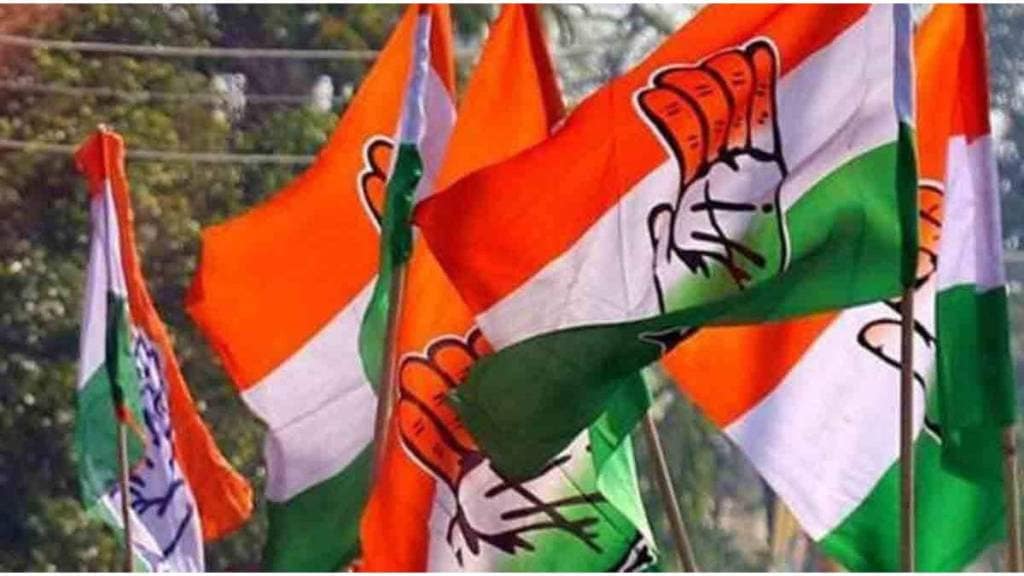 Activists gather before NCP leaders in Satara news