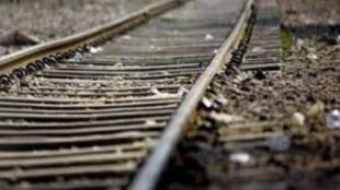 Thane Kalwa Railway Track Cement Pole Placed on Tracks FIR Registered