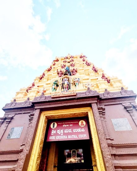reshma shinde family trip to udupi temple with her south indian husband