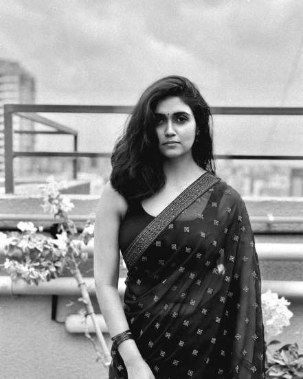 rinku rajguru aka archi in black saree look