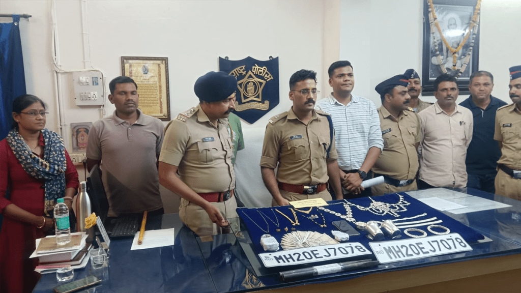 Attempt to rob a house failed; the thief tried to escape by car, but the car crashed and police caught him in buldhana
