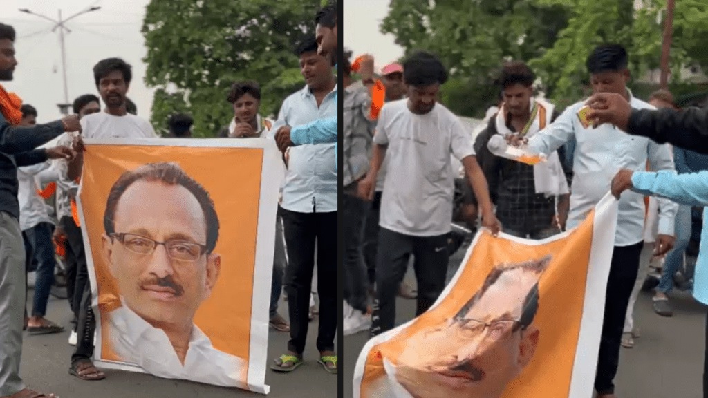 Shiv Sainiks themselves burned the statue of Gopikishan Bajoria, highlighting internal conflict within the Shinde faction in Akola Shiv Sainiks themselves burned the statue of Gopikishan Bajoria, highlighting internal conflict within the Shinde faction in Akola