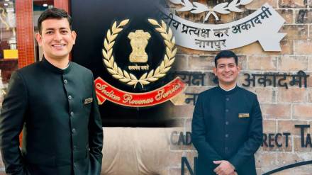 success story of IAS officer Mayank Tripathi