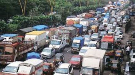 nagpur private bus traffic jam
