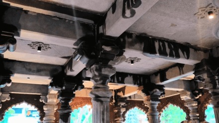 Leakage was seen in the Tuljabhavani temple in Thane during the very first rain