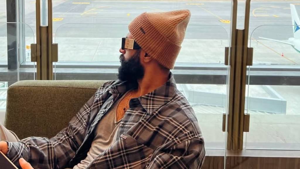 Vijay Deverakonda recalled working at a ticket counter