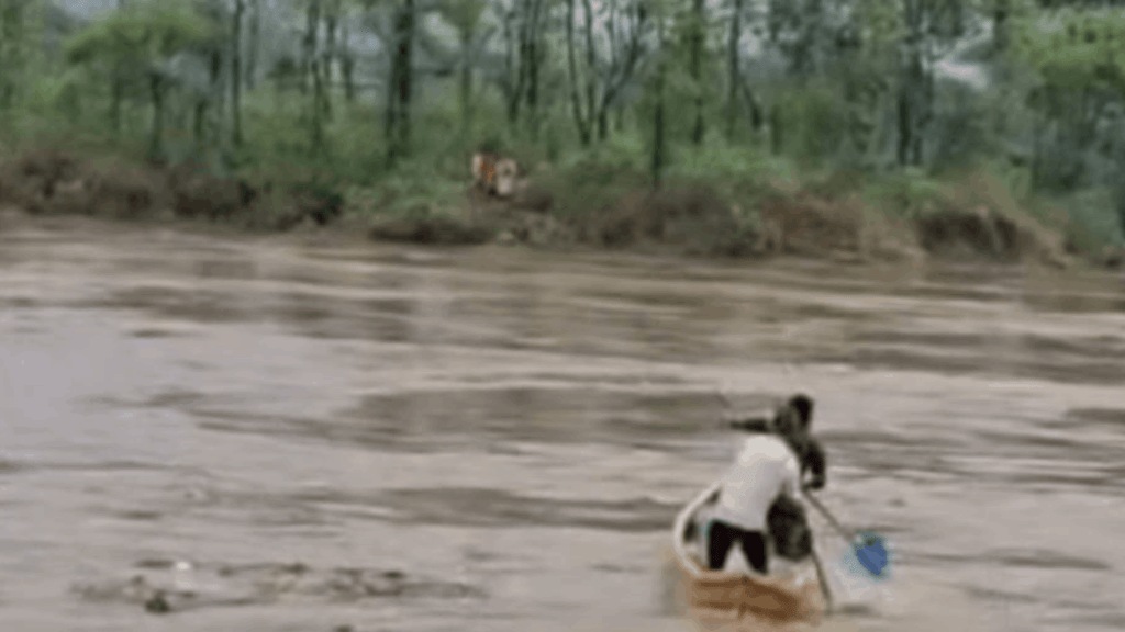 Three cowherds from Mohili village who were trapped in the floodwaters of the Ulhas River were rescued