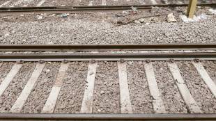 motorman alertness averted a major accident Wooden boxes railway tracks between mira road bhayandar railway station
