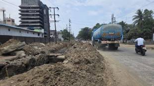 पावसाळा तोंडावर असताना सध्या सुरू असलेली कामे पूर्ण  करण्यासाठी एमआयडीसीची लगबग सुरू आहे