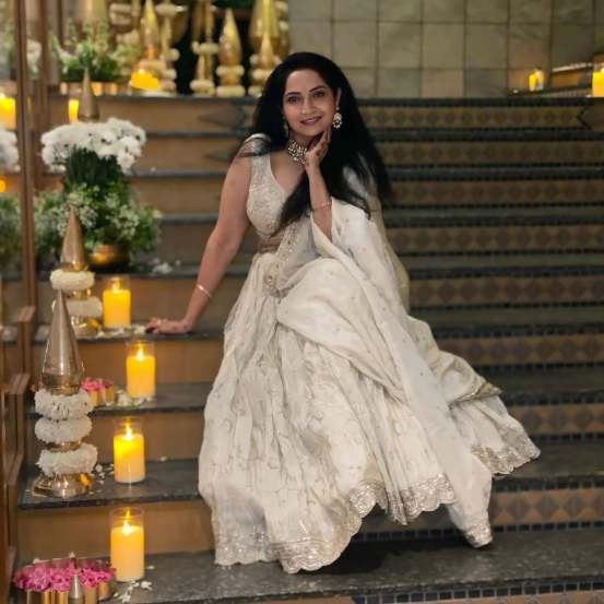 झपाटलेला' फेम अभिनेत्री पूजा पवारदेखील या मालिकेत अभिषेक रहाळकरच्या आईच्या म्हणजेच 'बाळजाबाई'च्या लक्षवेधी भूमिकेत दिसणार आहेत.