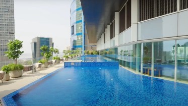 Actress Gayatri Joshi 400 Crore Luxury Apartment Inside Photos 1