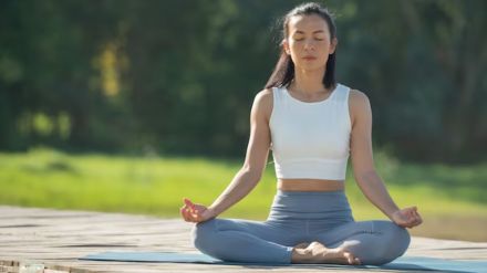 kolhapur daughter teaches yoga to American citizens