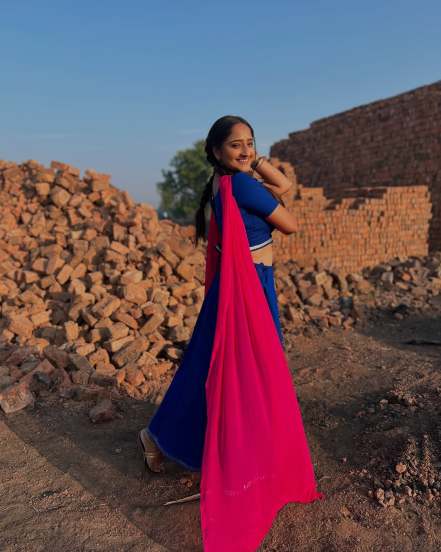 Aditi Dravid Mann Pakharawani Song