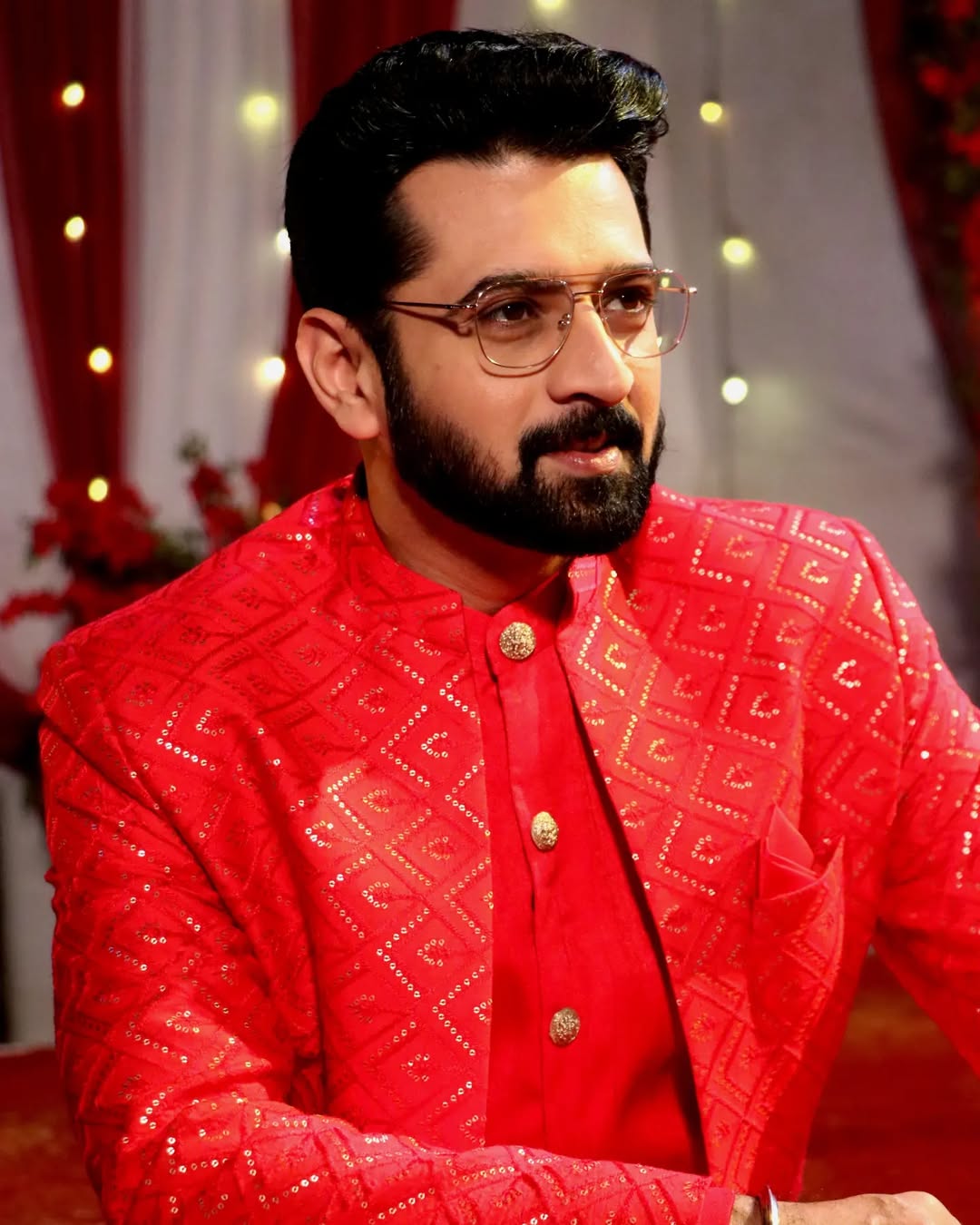 Akshar Kothari Wife Sarika Mangalsutra Design
