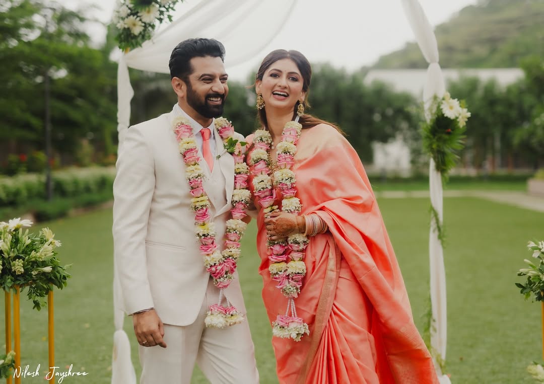 Akshar Kothari Wife Sarika Mangalsutra Design