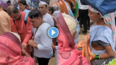 Viral Video Of Ashadhi Wari 2025
