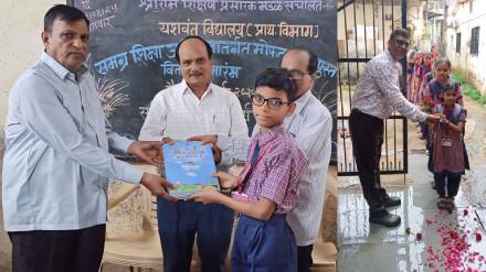 first day of school students get warm welcome