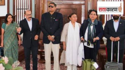 The Panda delegation was the first one to return Tuesday morning
