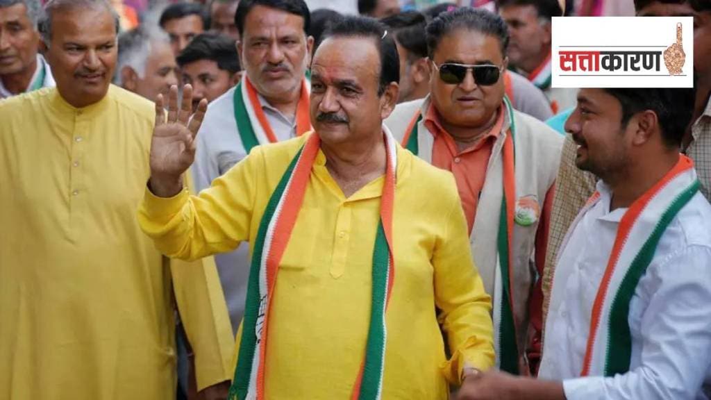 गुजरातमधील काँग्रेसचे नेते हिराभाई जोतवा यांना अटक करण्यात आली आहे (छायाचित्र पीटीआय)