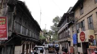 pune civic issues roads problems waterlogging traffic jams political criticism pune